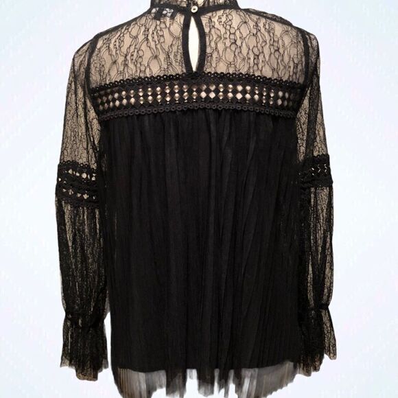 Lumie Lace Blouse Pleated Overlay Black Long Lacey Sleeves Size Small - Picture 2 of 10
